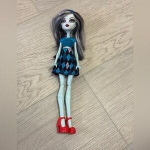 Monster High Basic Frankie Stein Doll Mattel 2008